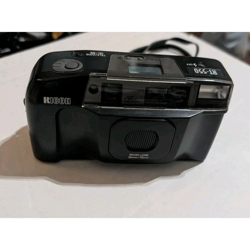 Ricoh RT-550 Vintage 35mm Film Camera Bundle With Original Manual And Bag Case